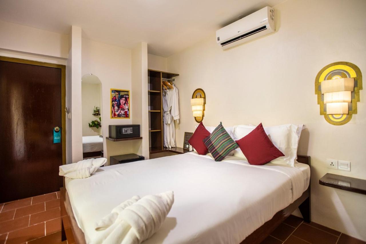 Hotel Old Cinema كامبوت المظهر الخارجي الصورة
