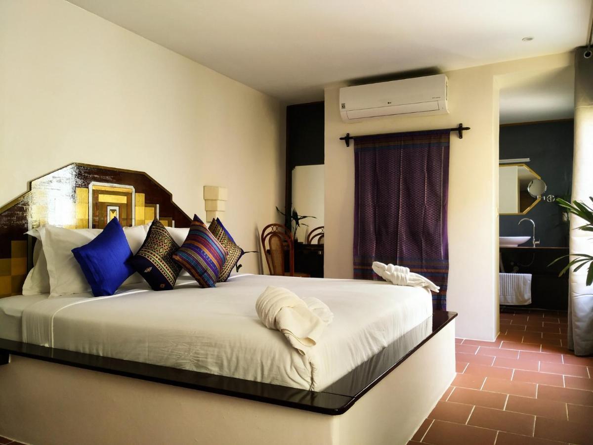 Hotel Old Cinema كامبوت المظهر الخارجي الصورة